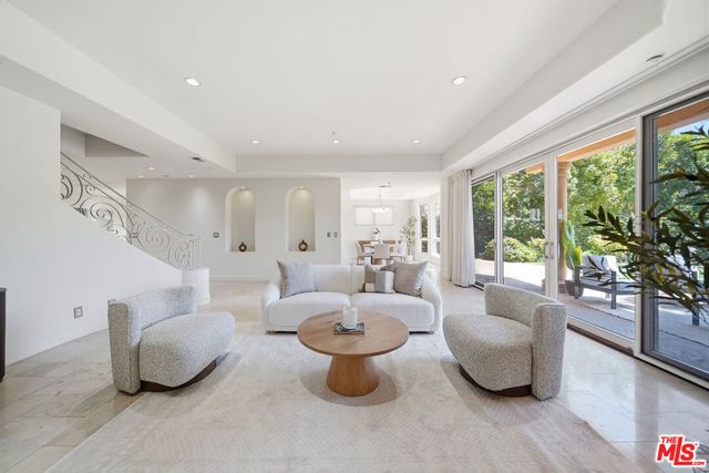 12626 Promontory Road, Los Angeles, CA 90049