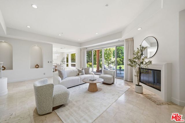 12626 Promontory Road, Los Angeles, CA 90049