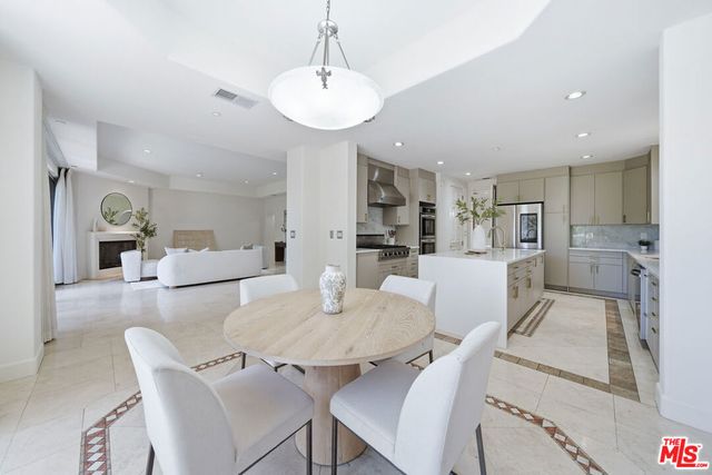 12626 Promontory Road, Los Angeles, CA 90049