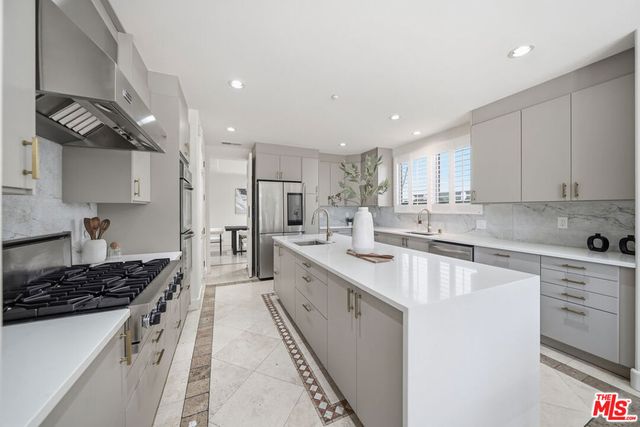 12626 Promontory Road, Los Angeles, CA 90049