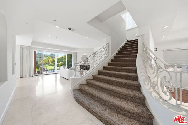12626 Promontory Road, Los Angeles, CA 90049