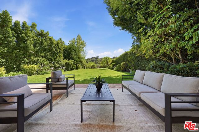 12626 Promontory Road, Los Angeles, CA 90049