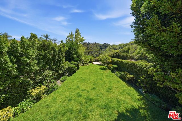 12626 Promontory Road, Los Angeles, CA 90049