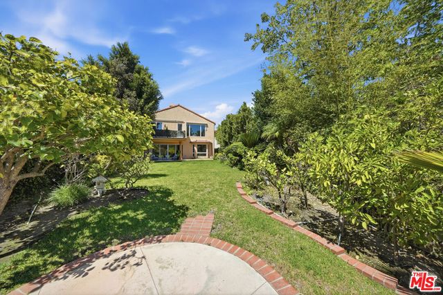 12626 Promontory Road, Los Angeles, CA 90049