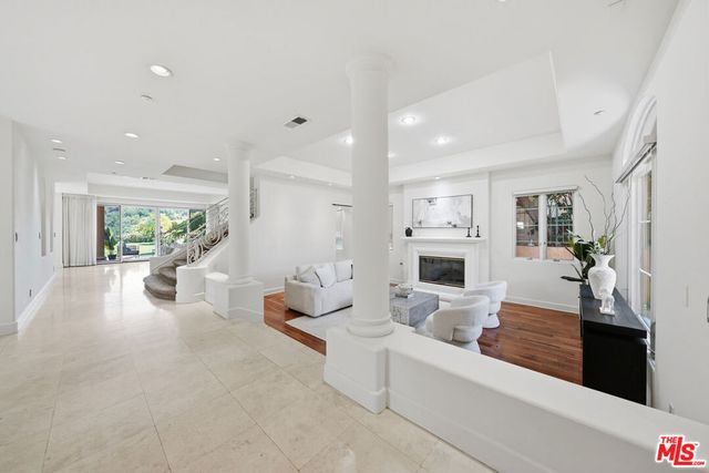 12626 Promontory Road, Los Angeles, CA 90049