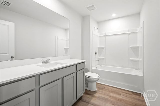 337 Crosstown Avenue, Richmond Hill, GA 31324