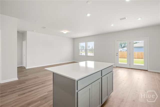 337 Crosstown Avenue, Richmond Hill, GA 31324