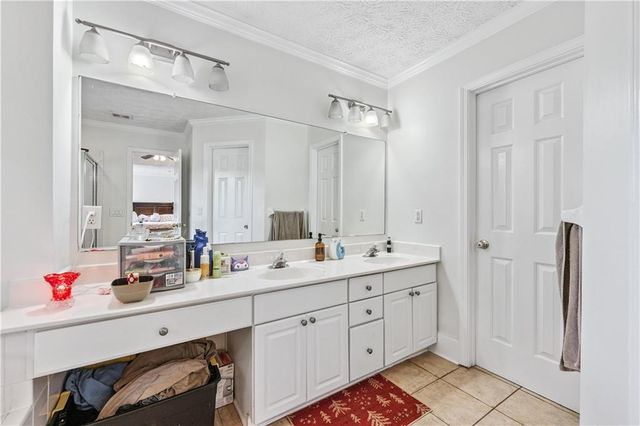 877 Dunlin Fields Drive, Lawrenceville, GA 30044