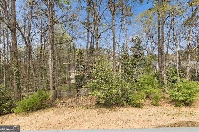 2046 Brian Way, Decatur, GA 30033