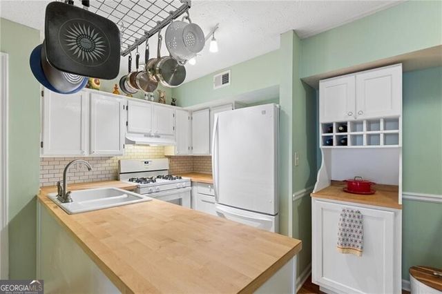 2046 Brian Way, Decatur, GA 30033