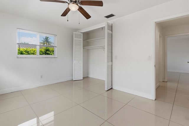 2910 NE 40th Court, Lighthouse Point, FL 33064