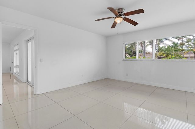 2910 NE 40th Court, Lighthouse Point, FL 33064