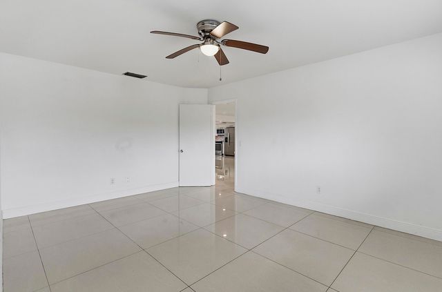 2910 NE 40th Court, Lighthouse Point, FL 33064