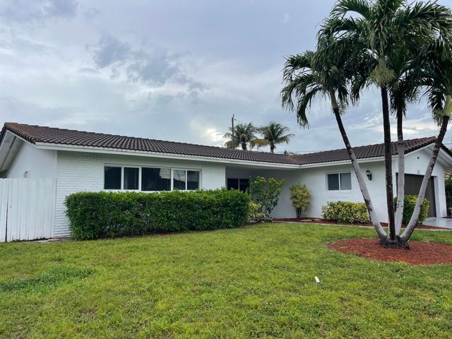 2910 NE 40th Court, Lighthouse Point, FL 33064