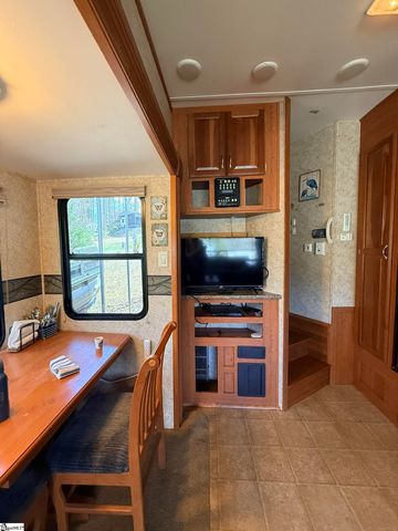 208 Reston Way, Westminster, SC 29693