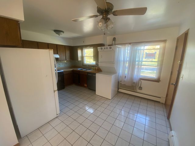 3553 N Neenah Avenue 201, Chicago, IL 60634