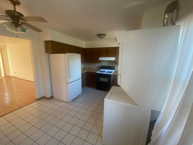 3553 N Neenah Avenue 201, Chicago, IL 60634