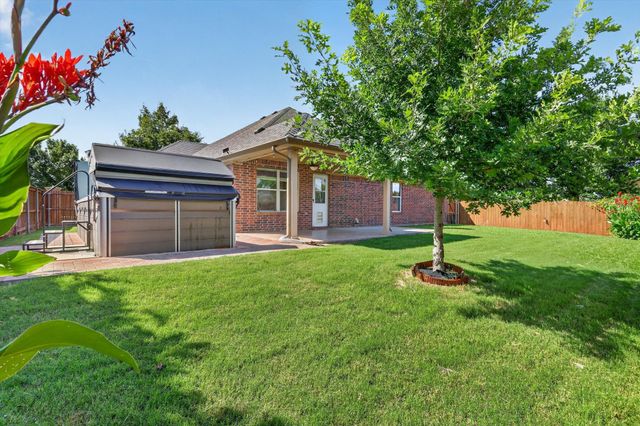 15469 Landing Creek Lane, Fort Worth, TX 76262