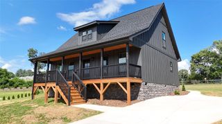 129 Scott Meadows Drive, Asheville, NC 28806