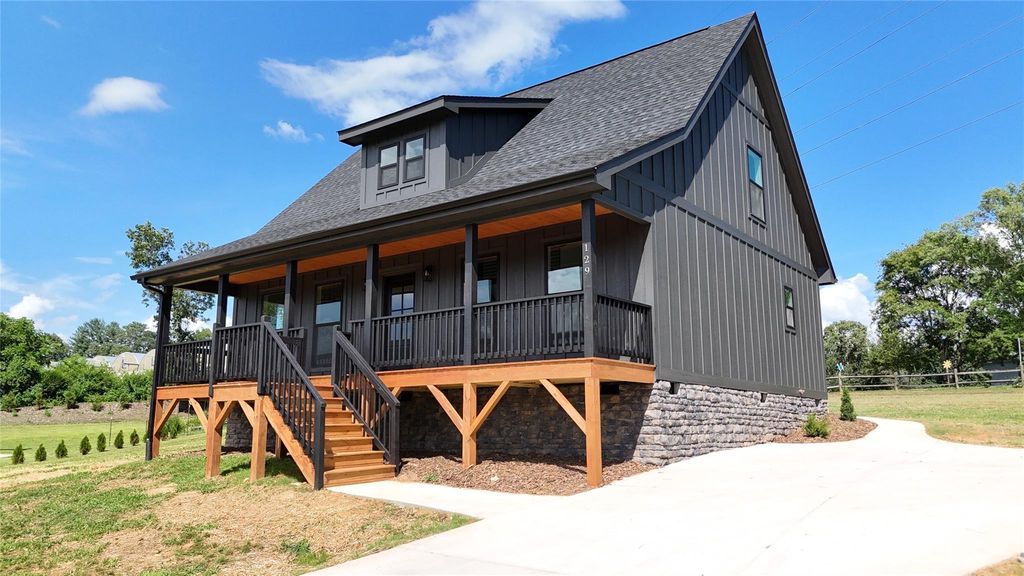 129 Scott Meadows Drive, Asheville, NC 28806