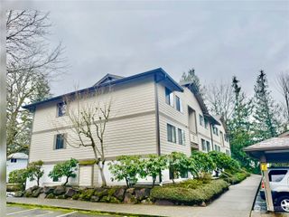 222 NE Dogwood Street #C-102, Issaquah, WA 98027