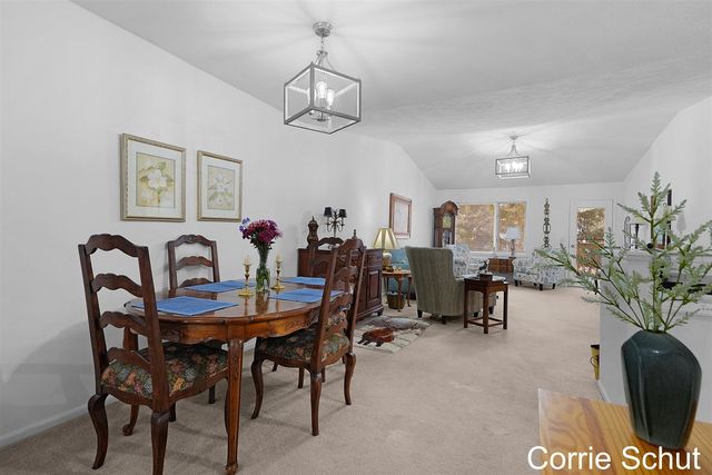 3240 Arrowhead Arms Court, Grandville, MI 49418