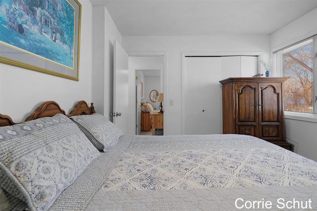 3240 Arrowhead Arms Court, Grandville, MI 49418