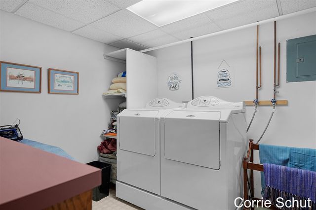 3240 Arrowhead Arms Court, Grandville, MI 49418