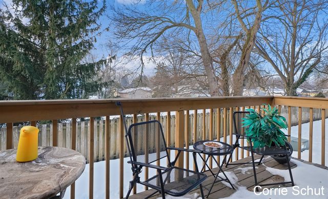 3240 Arrowhead Arms Court, Grandville, MI 49418