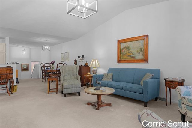 3240 Arrowhead Arms Court, Grandville, MI 49418