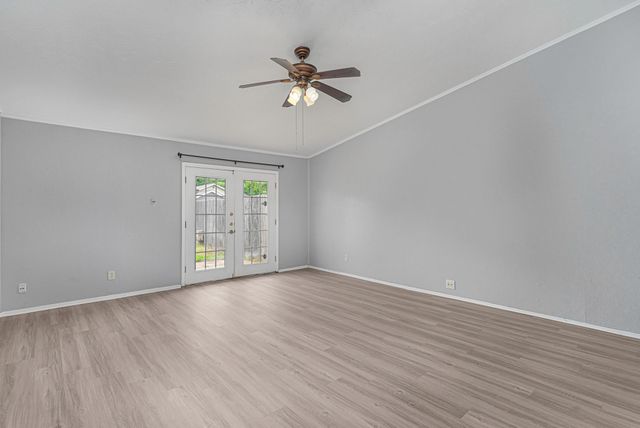 1822 Chamberlain Drive, Carrollton, TX 75007