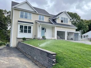 8 Bellmore Road, Framingham, MA 01702