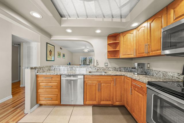 2615 NE 1st Court 203, Boynton Beach, FL 33435