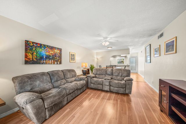 2615 NE 1st Court 203, Boynton Beach, FL 33435