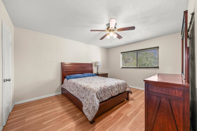 2615 NE 1st Court 203, Boynton Beach, FL 33435