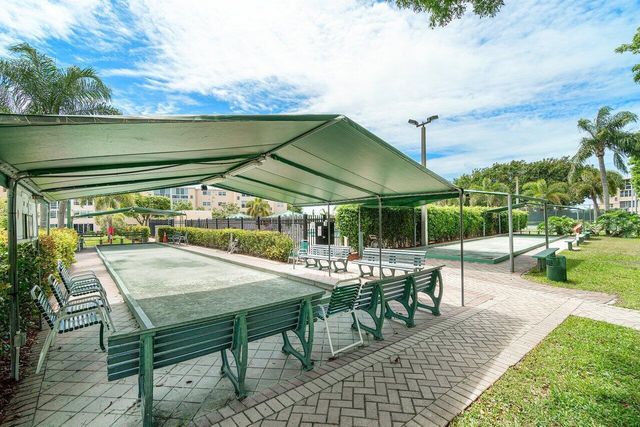 2615 NE 1st Court 203, Boynton Beach, FL 33435