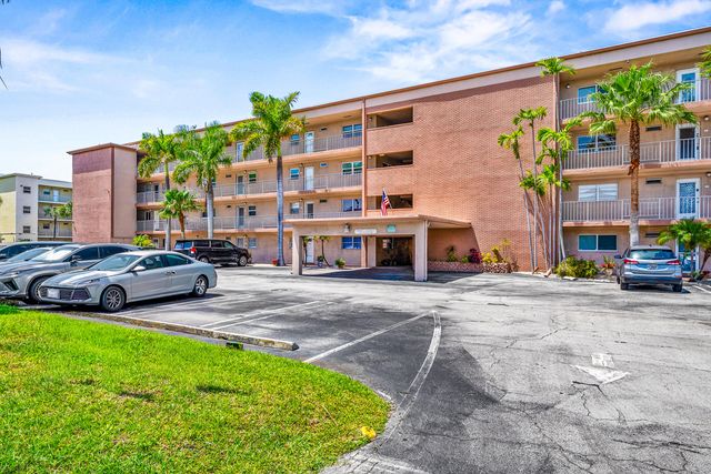 2615 NE 1st Court 203, Boynton Beach, FL 33435