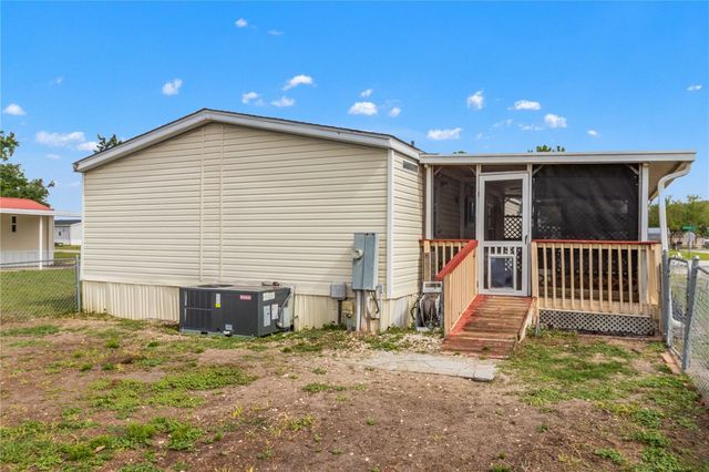 1371 NW 12TH LANE, Lake Panasoffkee, FL 33538
