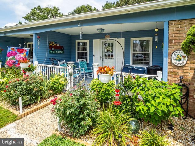 41 SHERWOOD PL, Southampton, NJ 08088