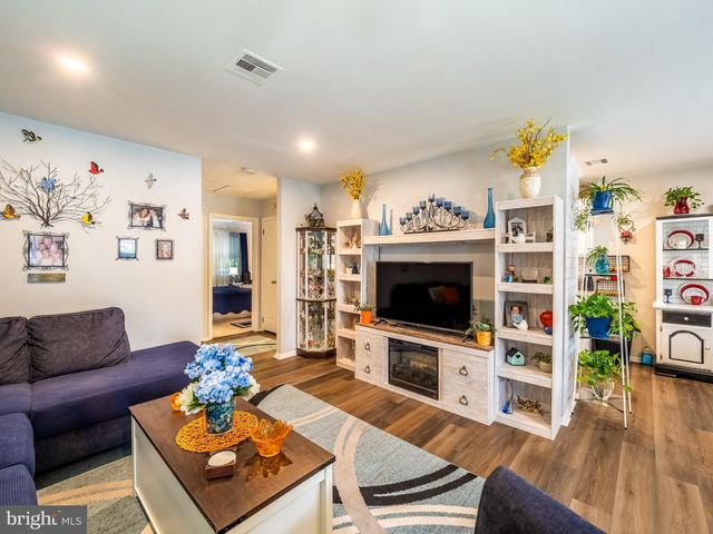 41 SHERWOOD PL, Southampton, NJ 08088