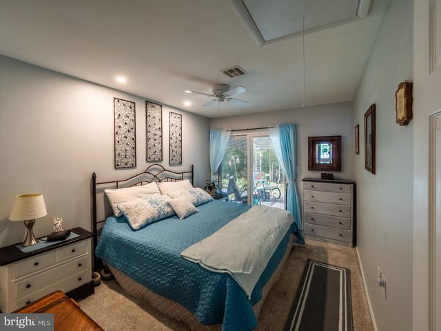 41 SHERWOOD PL, Southampton, NJ 08088