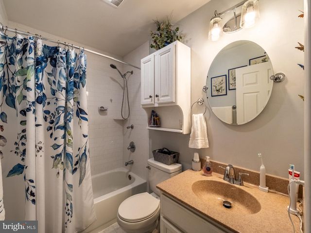 41 SHERWOOD PL, Southampton, NJ 08088