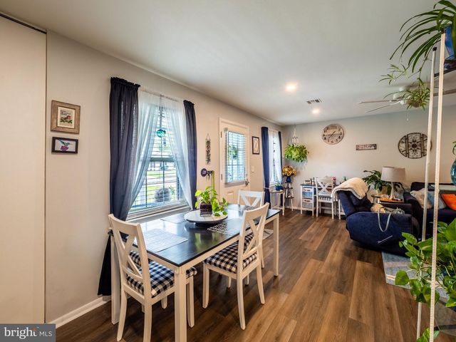 41 SHERWOOD PL, Southampton, NJ 08088