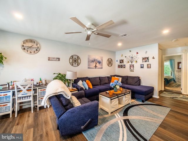 41 SHERWOOD PL, Southampton, NJ 08088