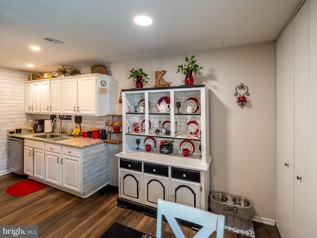 41 SHERWOOD PL, Southampton, NJ 08088