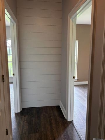 16009 Acadia Dr, Prairieville, LA 70769