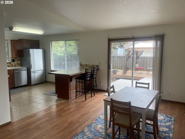374 WARNER PARROTT Rd, Oregon City, OR 97045