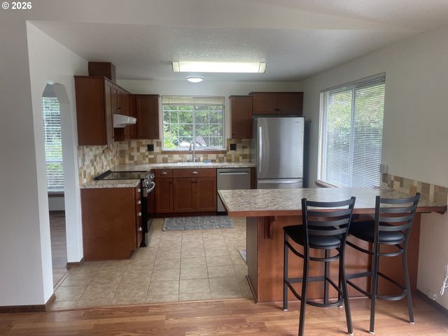 374 WARNER PARROTT Rd, Oregon City, OR 97045