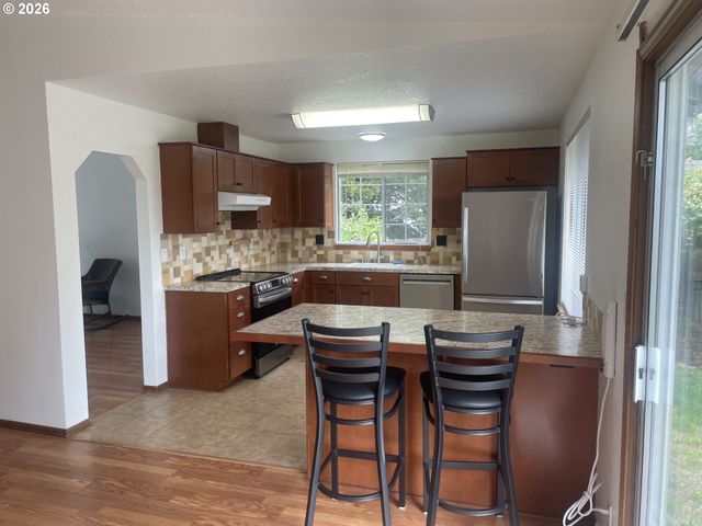 374 WARNER PARROTT Rd, Oregon City, OR 97045