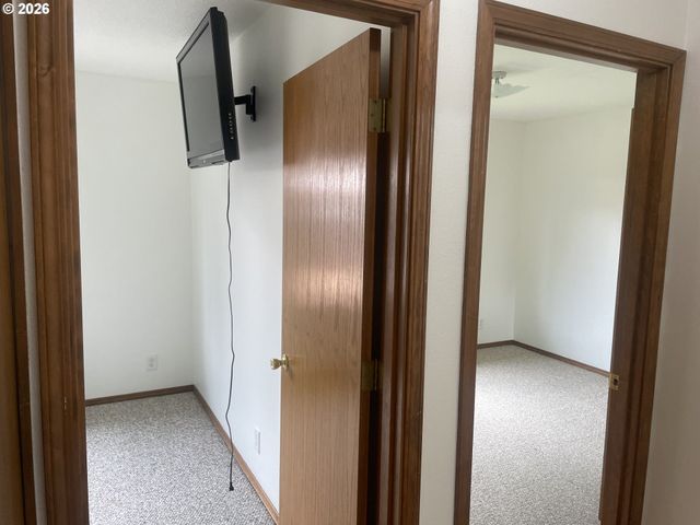 374 WARNER PARROTT Rd, Oregon City, OR 97045